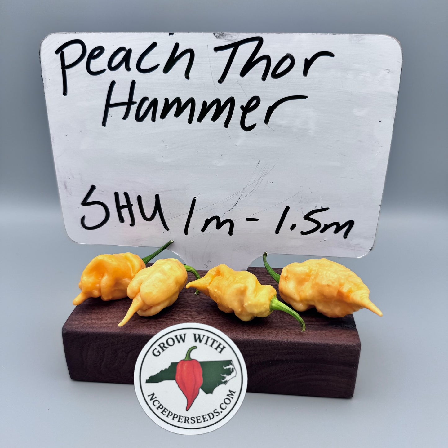 Peach Thors hammer